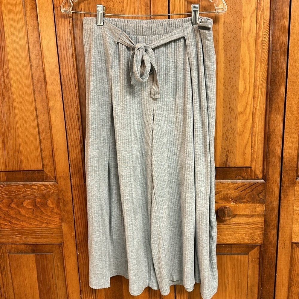 Betsey Johnson Performance Wide Leg Cropped Pant w Side Panels Tie Grey Med - Picture 2 of 9